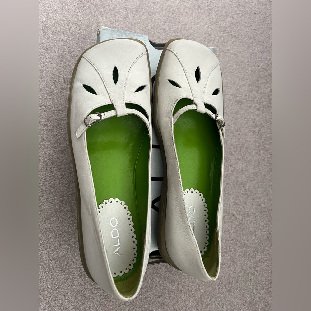 ALDO Women's White Cutout Flats- size 39
